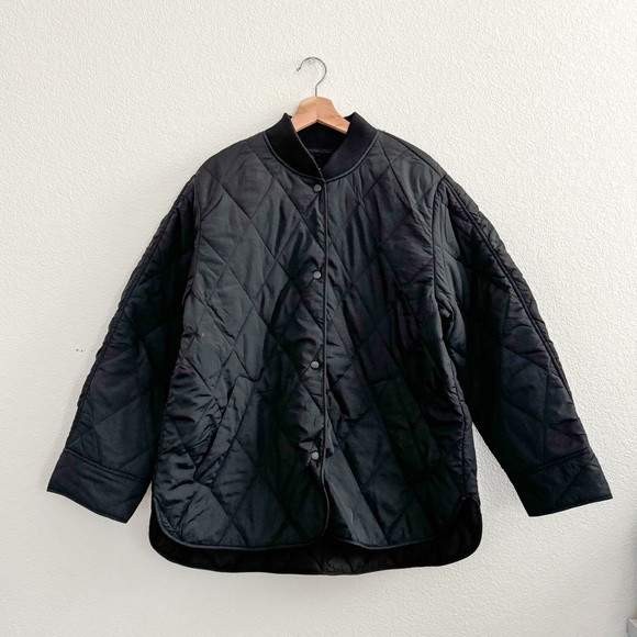 Black Quilted Jacket (S,M) - Picture 9 of 13